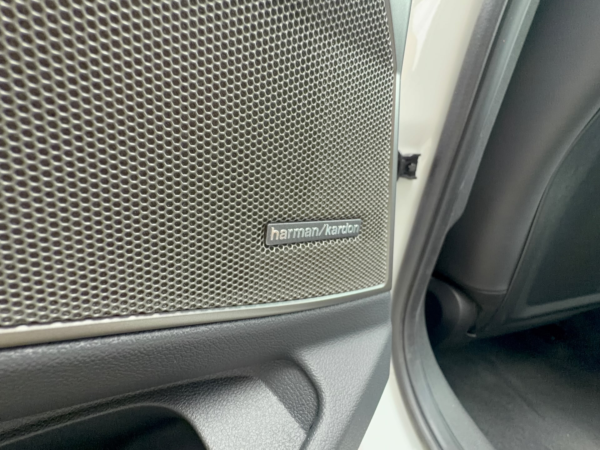 2026 BMW 3 Series 330i - Photo 25