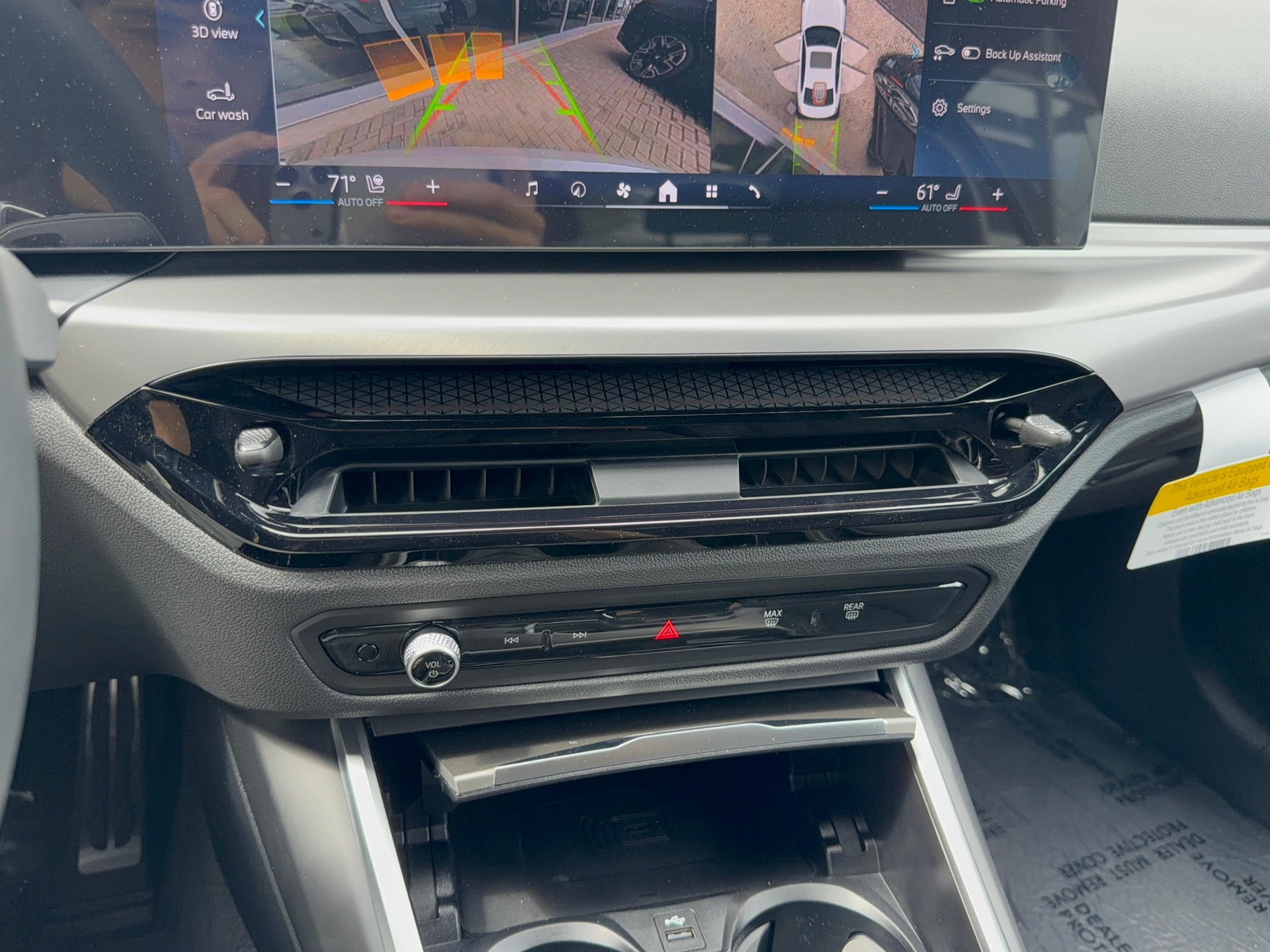 2026 BMW 3 Series 330i - Photo 17