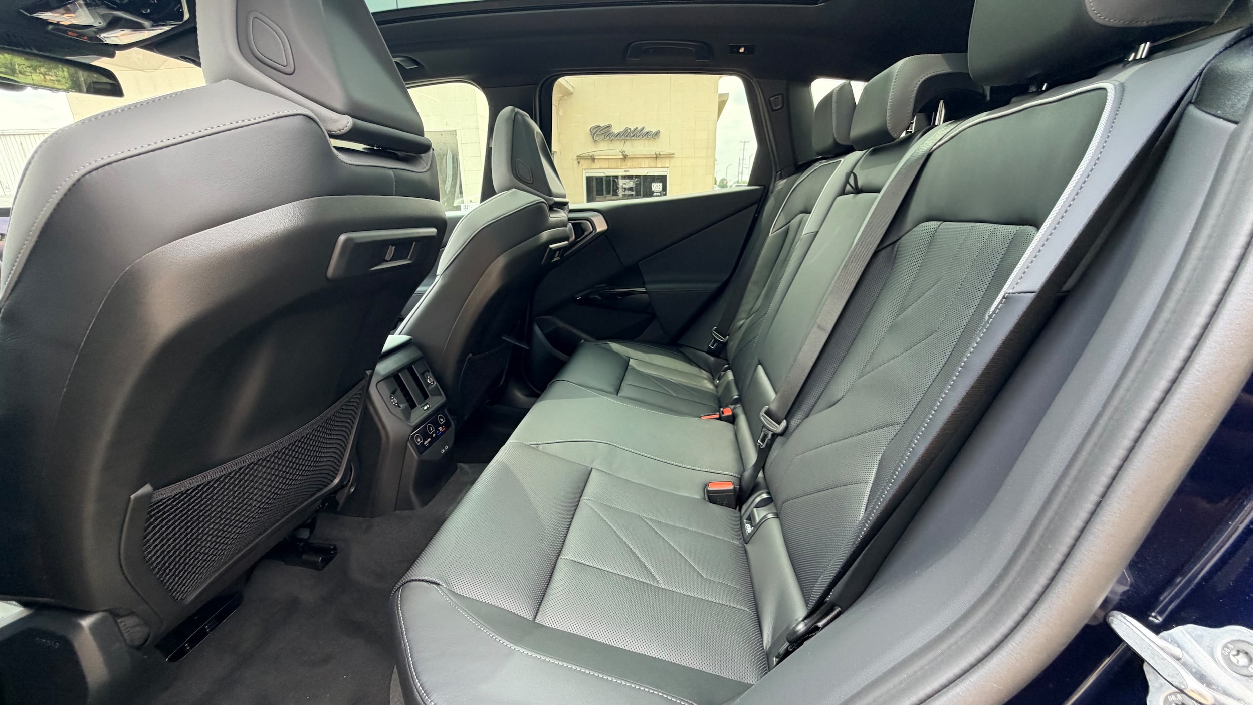 2026 BMW X3 30 - Photo 25