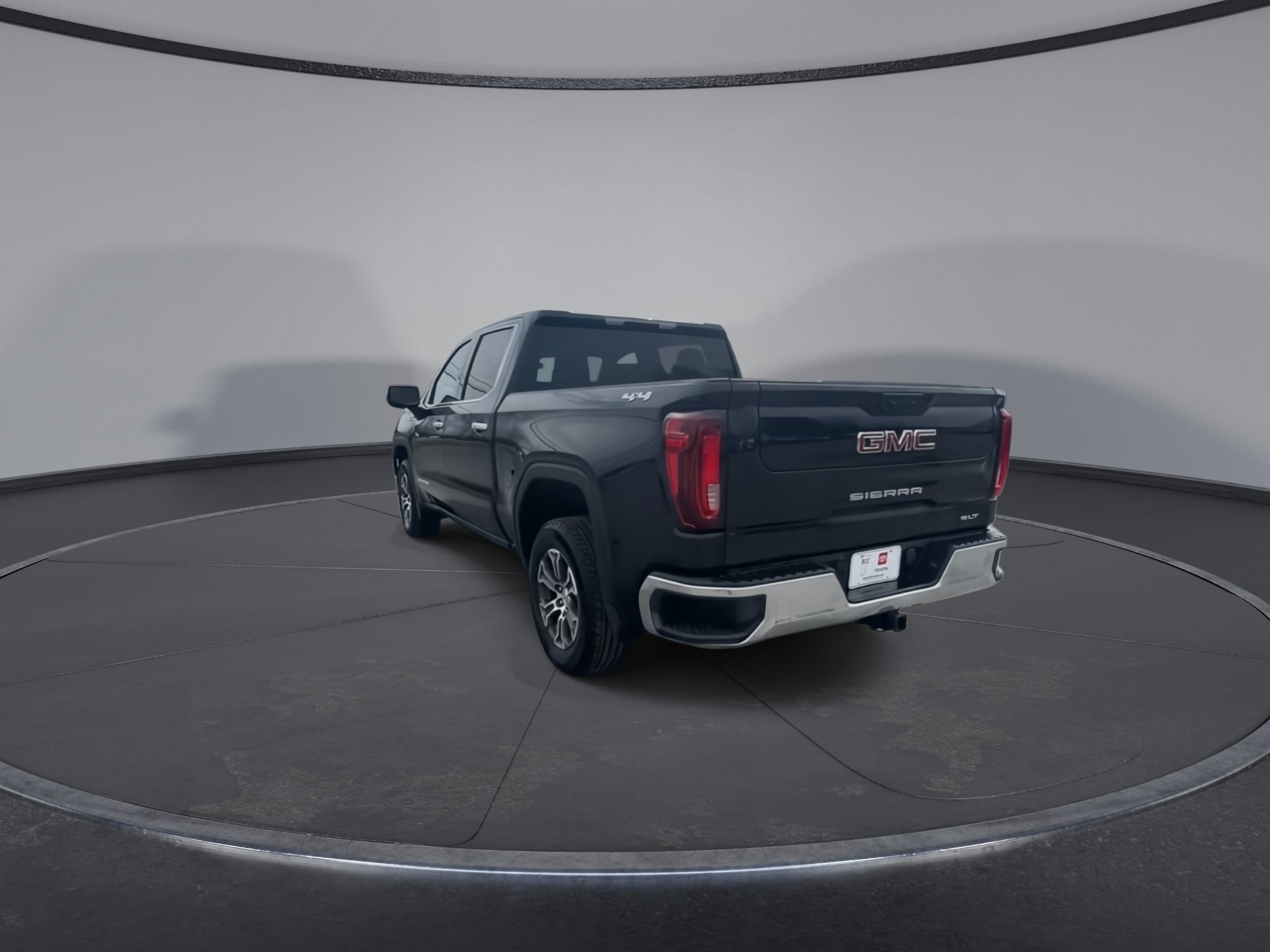 2026 GMC Sierra 1500 SLT - Photo 9