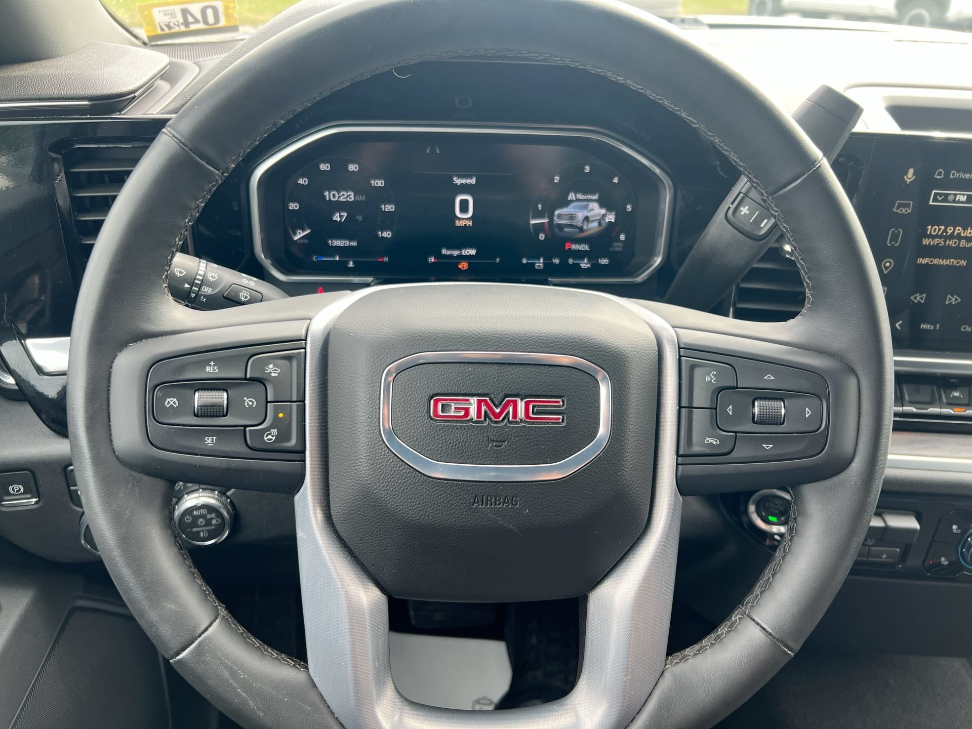 2026 GMC Sierra 1500 SLT - Photo 17