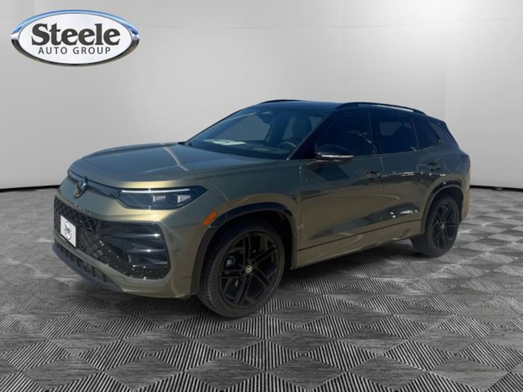 New 2026 Volkswagen Tiguan SE R-Line Black SUV