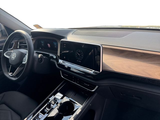 2026 Volkswagen Atlas SE w/Tech - Photo 15