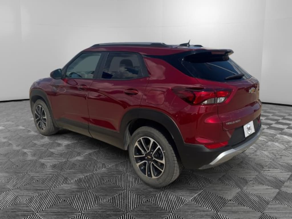 Used 2025 Chevrolet Trailblazer LT SUV