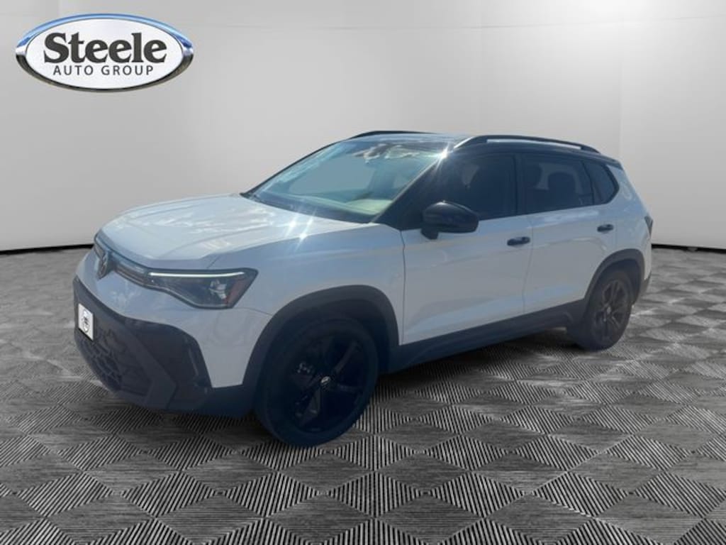New 2026 Volkswagen Taos 1.5T SE Black SUV