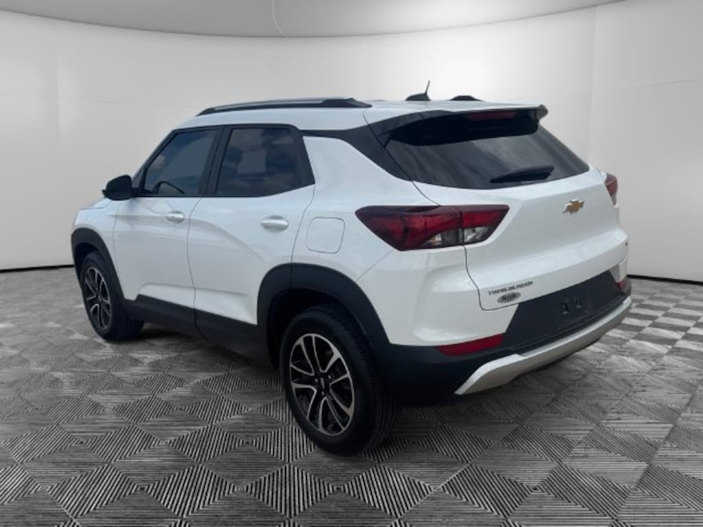 Used 2024 Chevrolet Trailblazer LT SUV