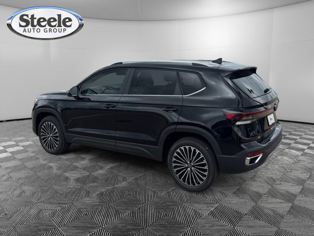 New 2026 Volkswagen Taos 1.5T SE SUV