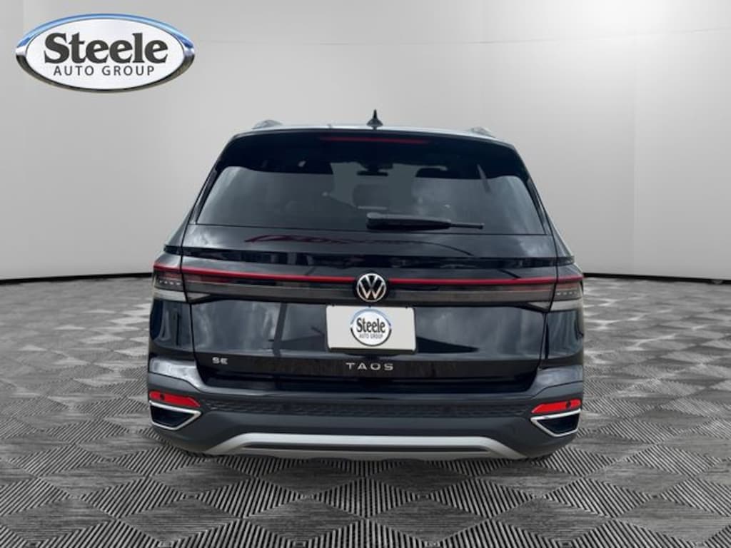 New 2026 Volkswagen Taos 1.5T SE SUV