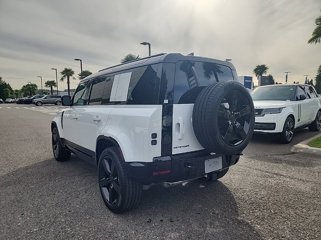 New 2026 Land Rover Defender 110 X-Dynamic SE SUV