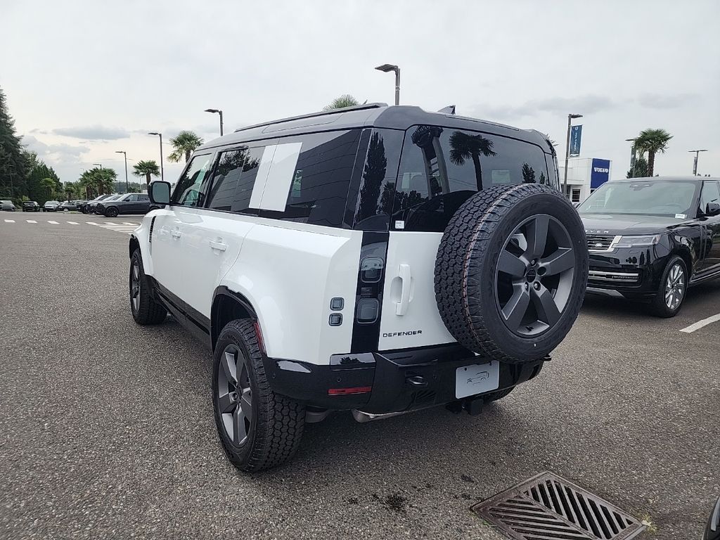 New 2026 Land Rover Defender 110 X-Dynamic SE SUV