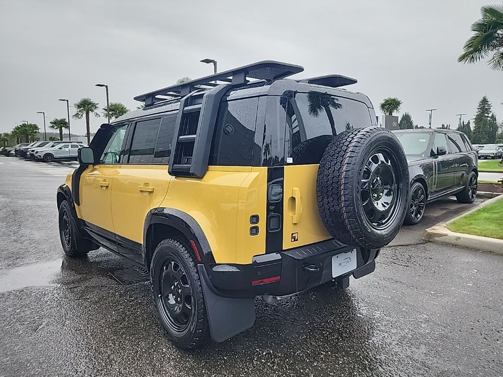 New 2026 Land Rover Defender 110 Trophy Edition - Sandglow Defender 110 Trophy Edition - Sandglow SUV