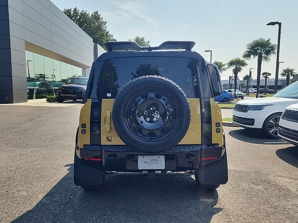 New 2026 Land Rover Defender 110 Trophy Edition - Sandglow Defender 110 Trophy Edition - Sandglow SUV