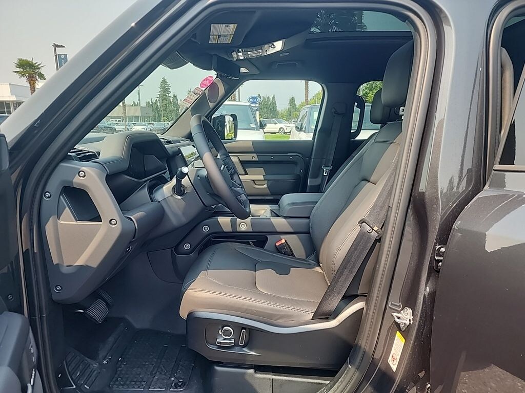 New 2026 Land Rover Defender 130 X-Dynamic SE SUV