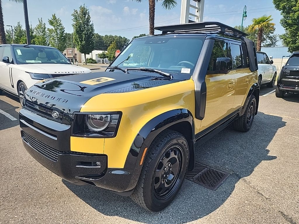 New 2026 Land Rover Defender 110 Trophy Edition - Sandglow Defender 110 Trophy Edition - Sandglow SUV