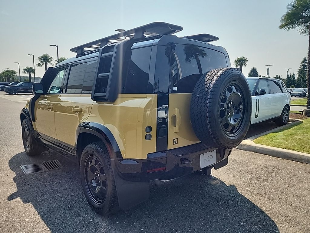 New 2026 Land Rover Defender 110 Trophy Edition - Sandglow Defender 110 Trophy Edition - Sandglow SUV