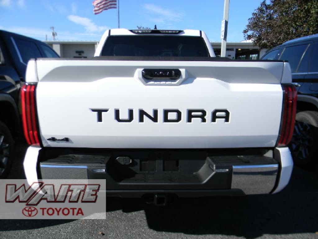 New 2026 Toyota Tundra SR5 SR5 CREWMAX 5.5