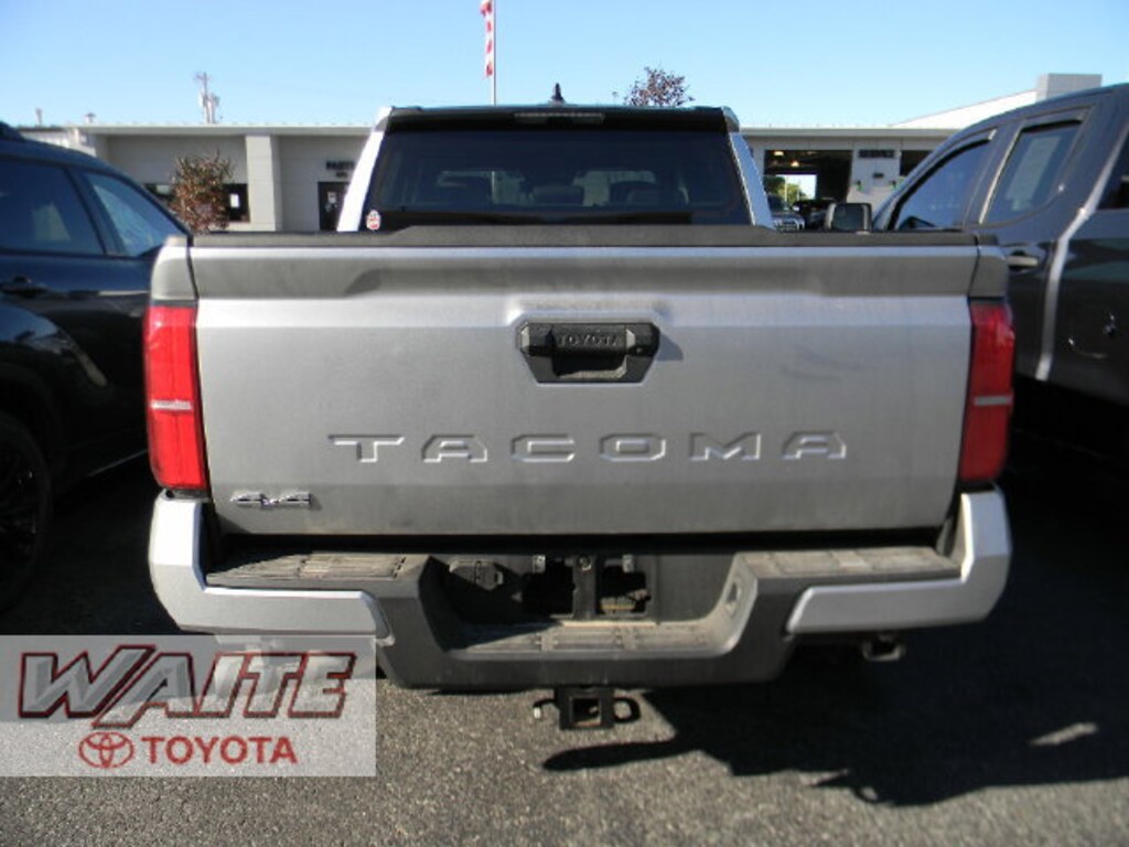 Used 2025 Toyota Tacoma SR5 Truck Double Cab