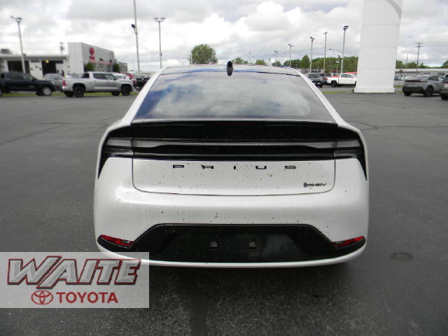 2026 Toyota Prius Plug-in Hybrid Nightshade - Photo 3