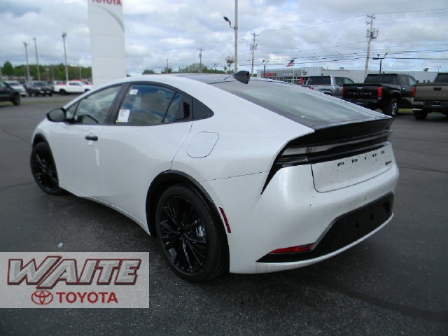 2026 Toyota Prius Plug-in Hybrid Nightshade - Photo 4