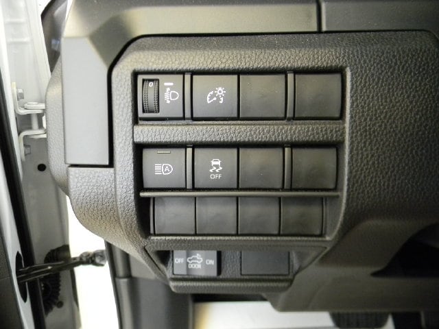 2026 Toyota Tacoma SR - Photo 12