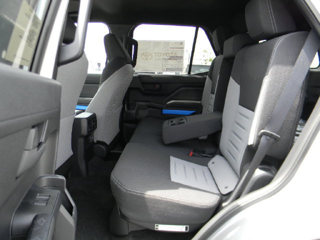 2026 Toyota 4Runner TRD Off-Road - Photo 18