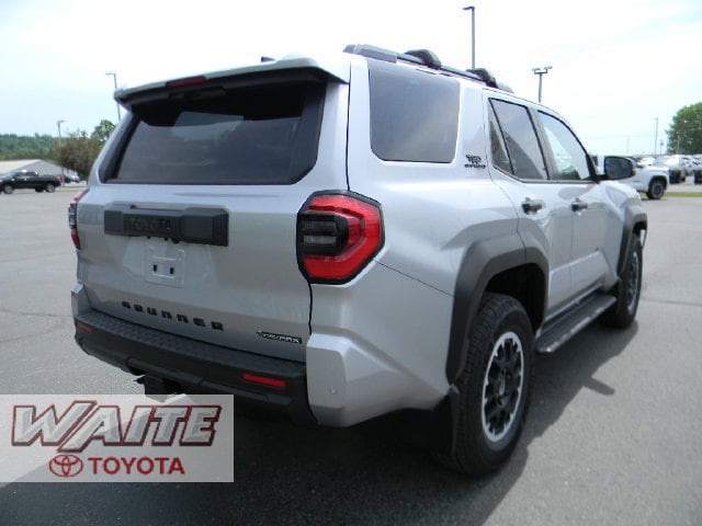 2026 Toyota 4Runner TRD Off-Road - Photo 2