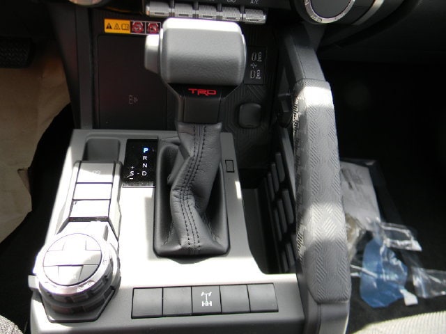 2026 Toyota 4Runner TRD Off-Road - Photo 15