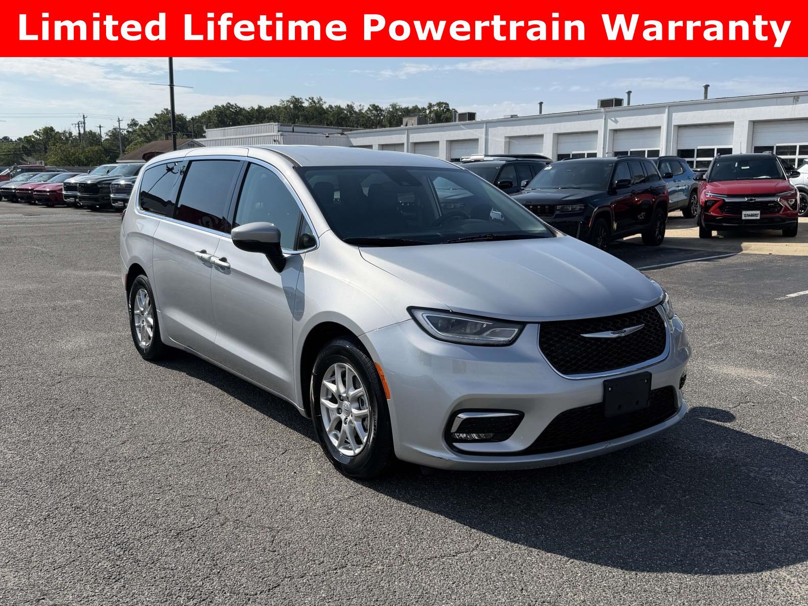 Used 2023 Chrysler Pacifica Touring L Touring L FWD