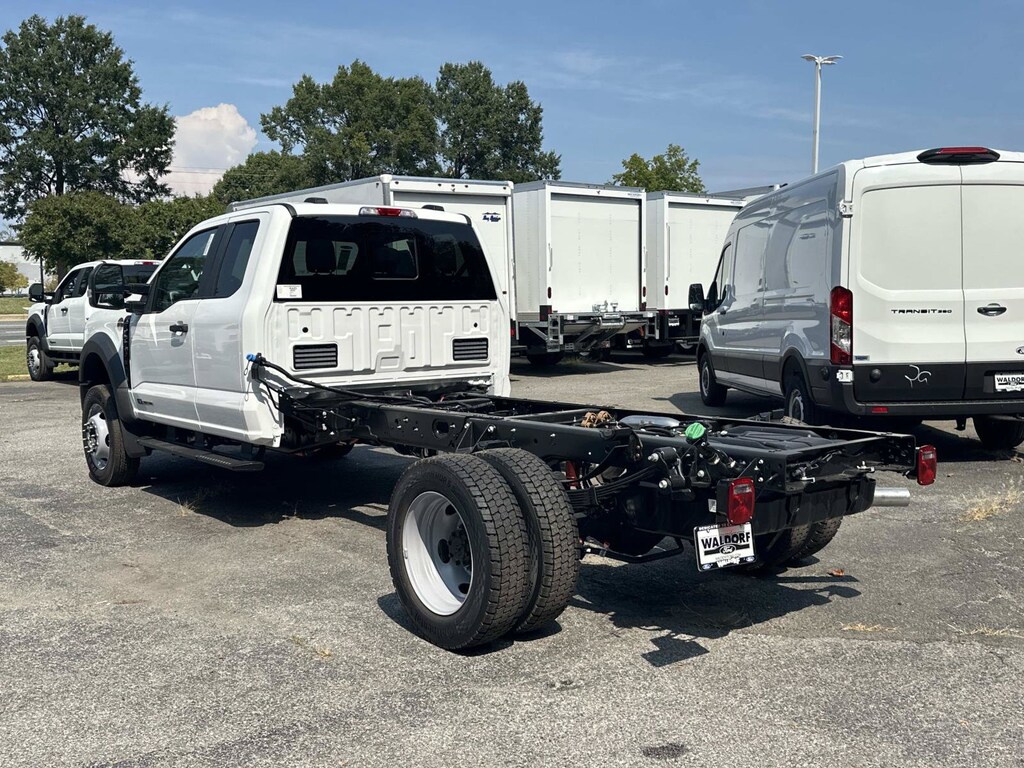 New 2027 Ford Super Duty F-450 DRW XL XL 4WD SuperCab 192 WB 84 CA