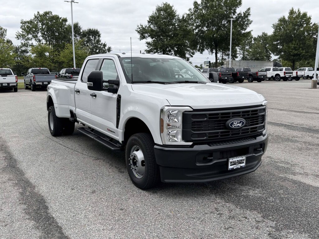 New 2027 Ford Super Duty F-350 DRW XL XL 4WD Crew Cab 8 Box
