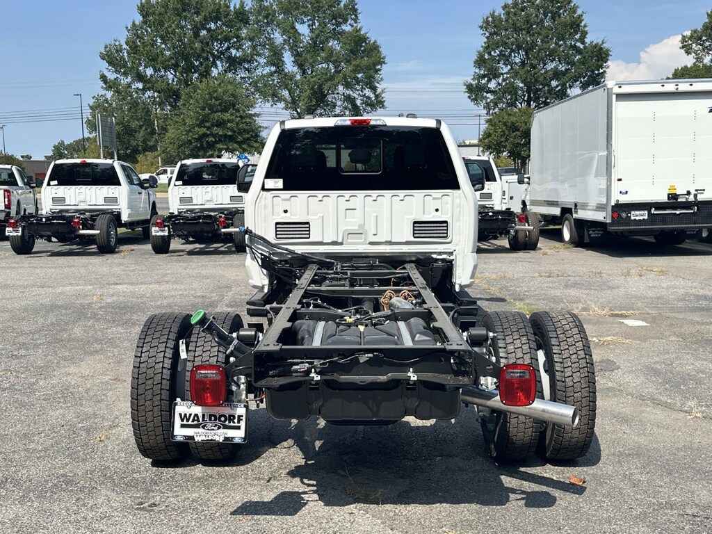 New 2027 Ford Super Duty F-450 DRW XL XL 4WD SuperCab 192 WB 84 CA