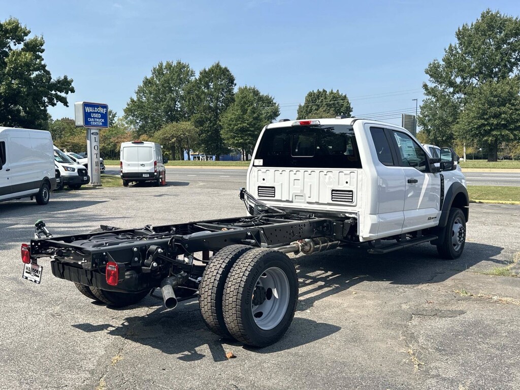 New 2027 Ford Super Duty F-450 DRW XL XL 4WD SuperCab 192 WB 84 CA