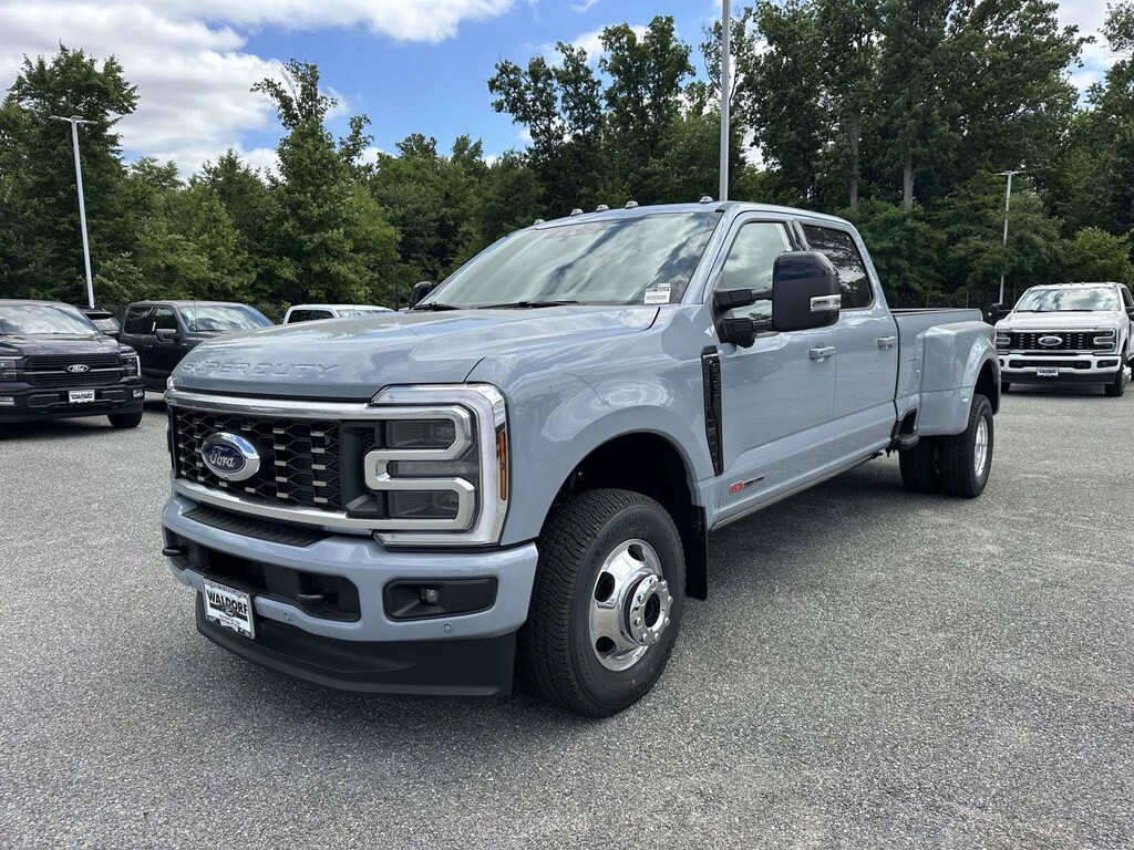 New 2026 Ford Super Duty F-350 DRW Platinum Platinum 4WD Crew Cab 8 Box