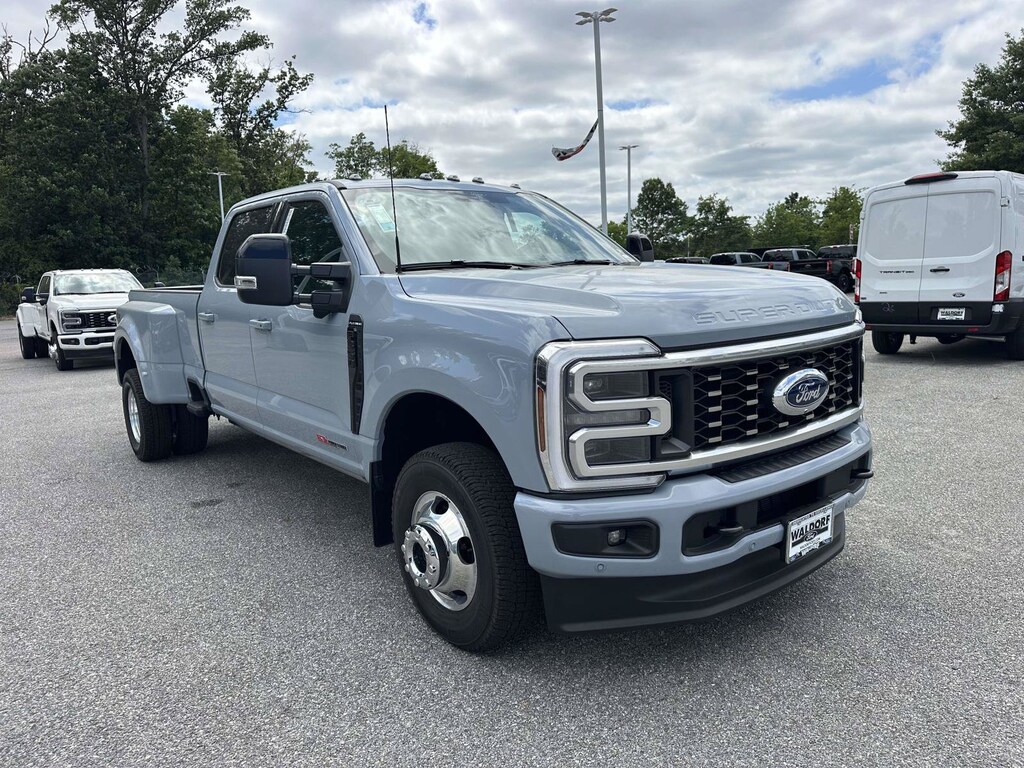 New 2026 Ford Super Duty F-350 DRW Platinum Platinum 4WD Crew Cab 8 Box