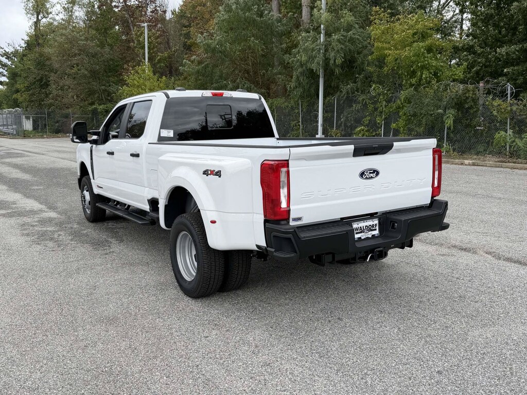 New 2027 Ford Super Duty F-350 DRW XL XL 4WD Crew Cab 8 Box