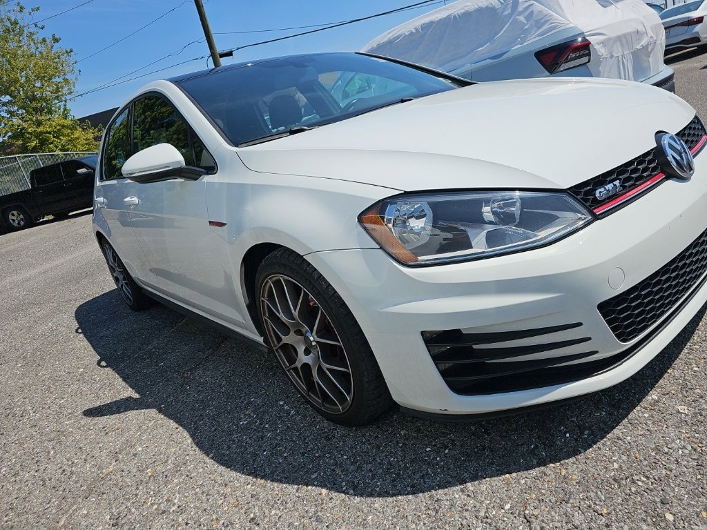 Used 2016 Volkswagen Golf GTI SE Hatchback