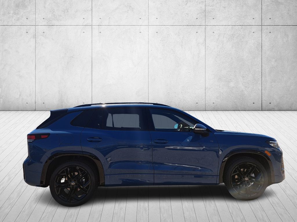 New 2026 Volkswagen Tiguan SE R-Line Black SUV