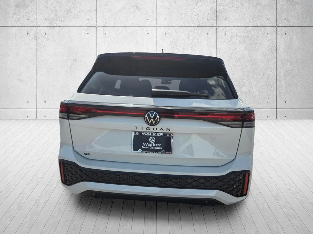 New 2026 Volkswagen Tiguan SE R-Line Black SUV