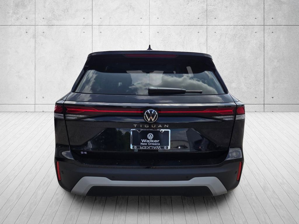 New 2026 Volkswagen Tiguan SE SUV