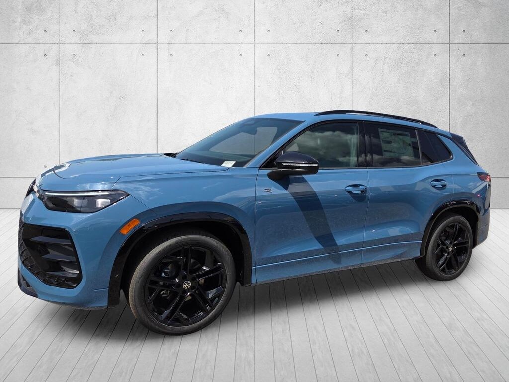 New 2026 Volkswagen Tiguan SE R-Line Black SUV