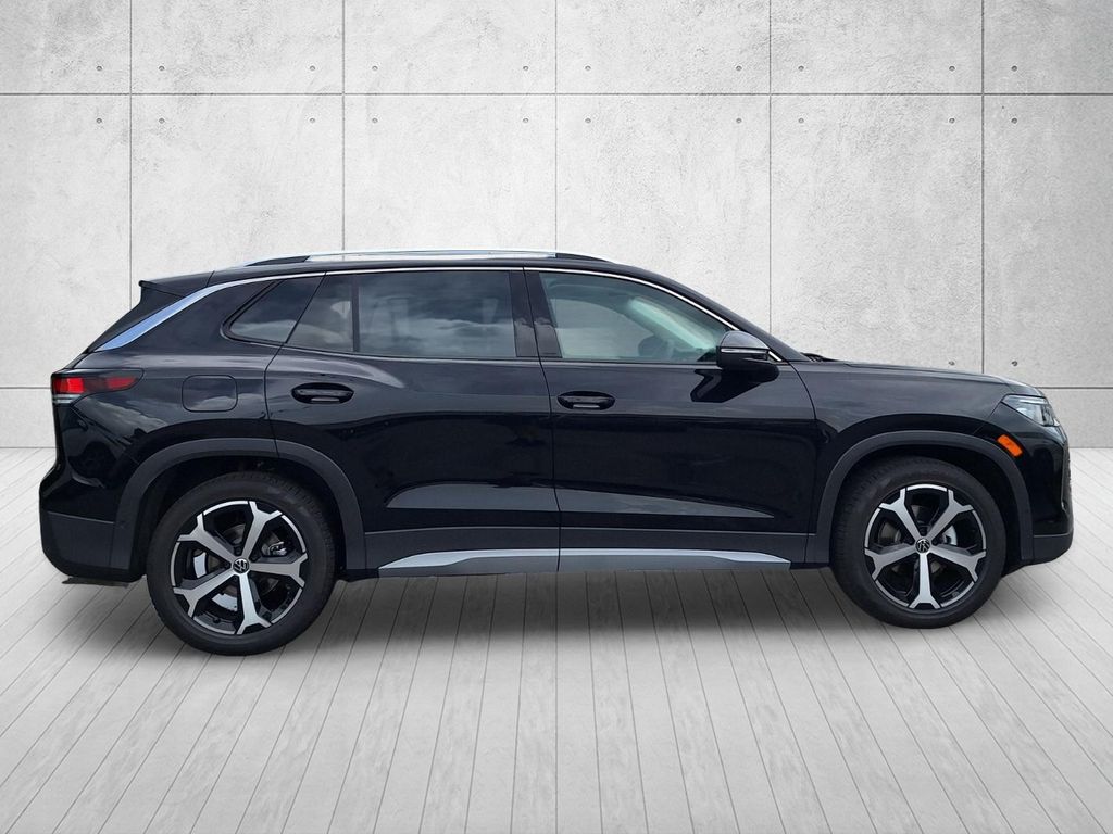 New 2026 Volkswagen Tiguan SE SUV