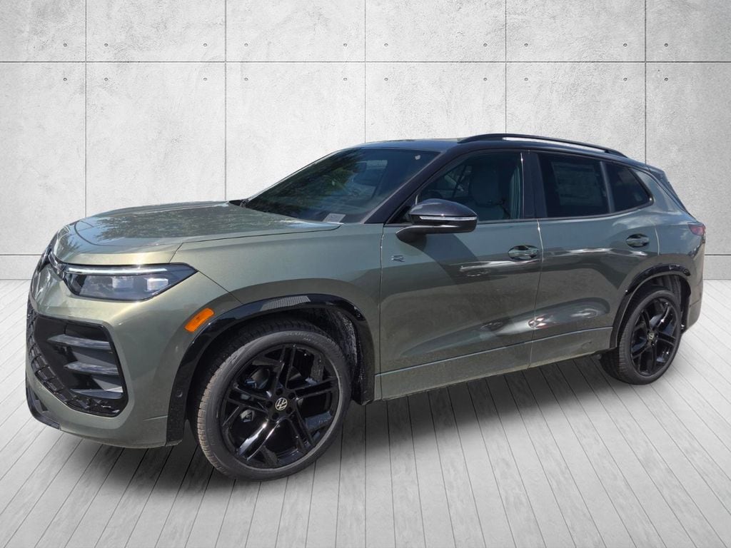2026 Volkswagen Tiguan SE R-Line Black