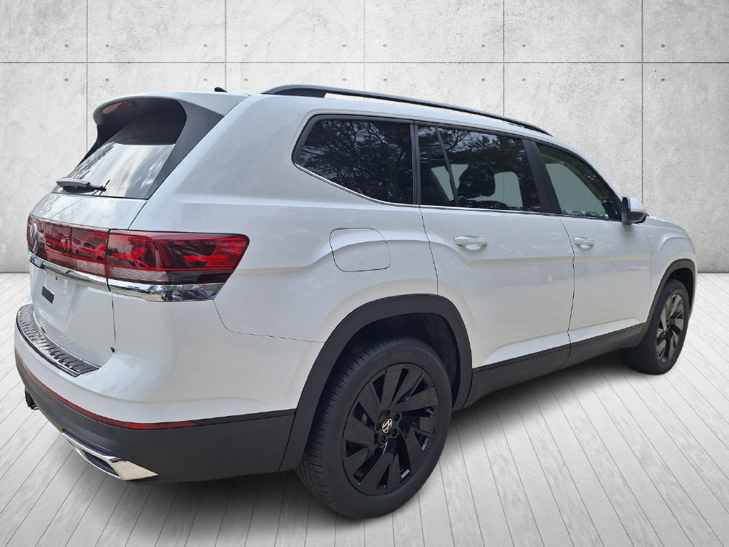 New 2026 Volkswagen Atlas SE w/Technology SUV