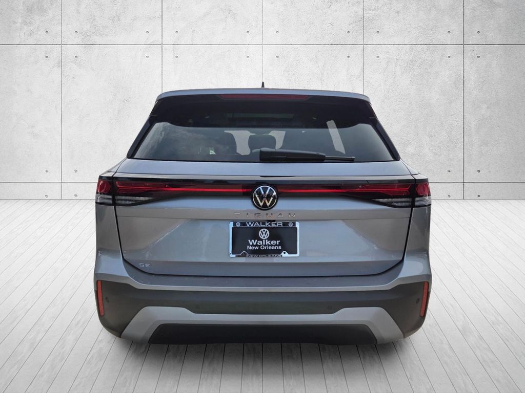 New 2026 Volkswagen Tiguan SE SUV