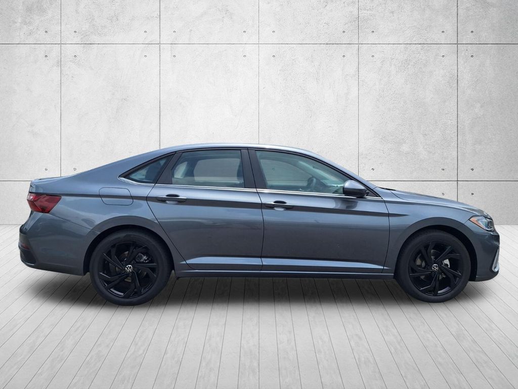 New 2026 Volkswagen Jetta 1.5T SE Sedan