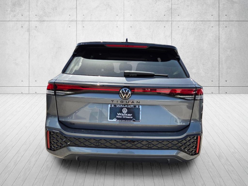 New 2026 Volkswagen Tiguan SE R-Line Black SUV