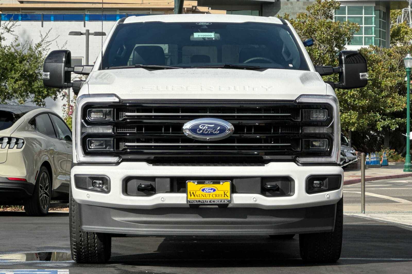 2026 Ford F-250 Super Duty Platinum - Photo 6