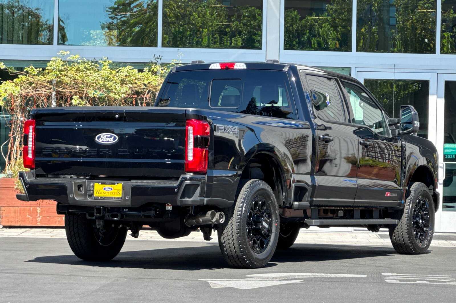 New 2027 Ford Super Duty F-250® Lariat® TRUCK