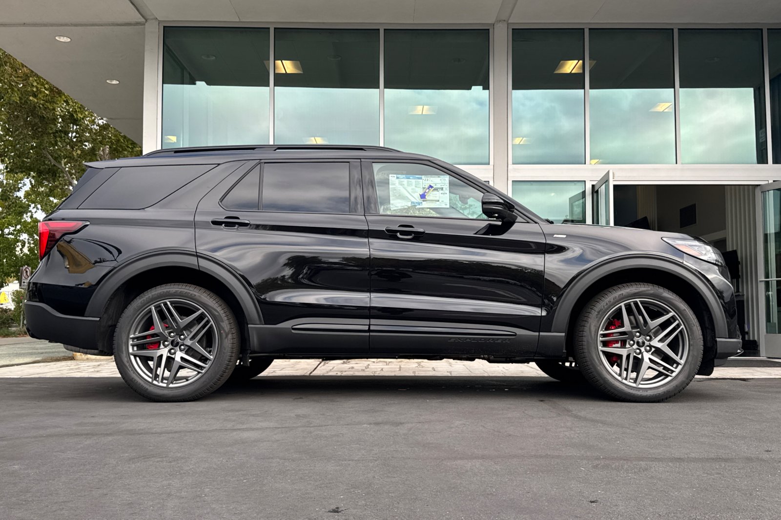 New 2026 Ford Explorer ST-Line SUV