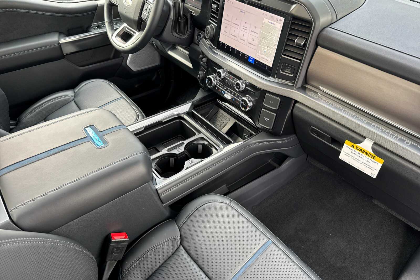 2026 Ford F-250 Super Duty Platinum - Photo 12